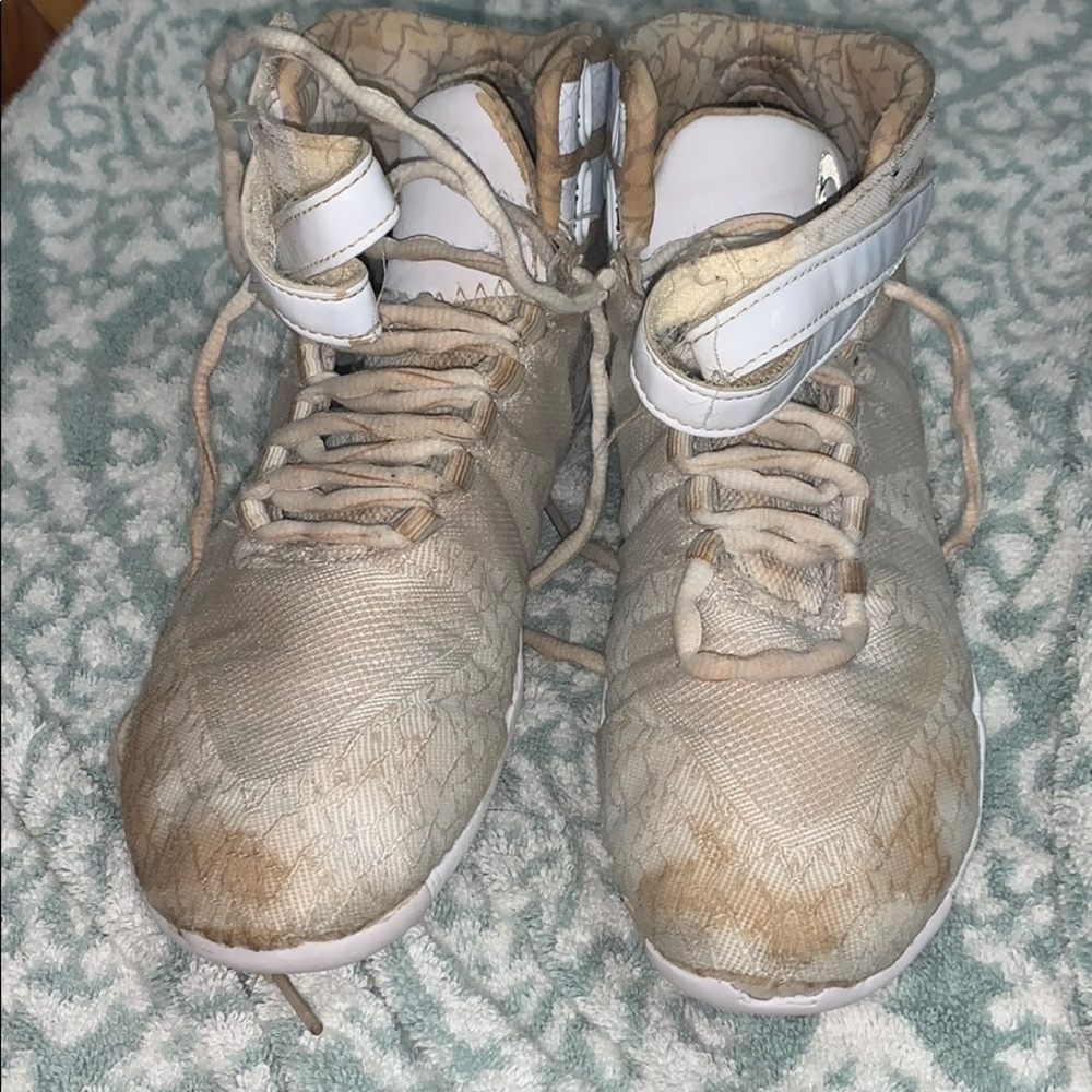 Cheer shoes